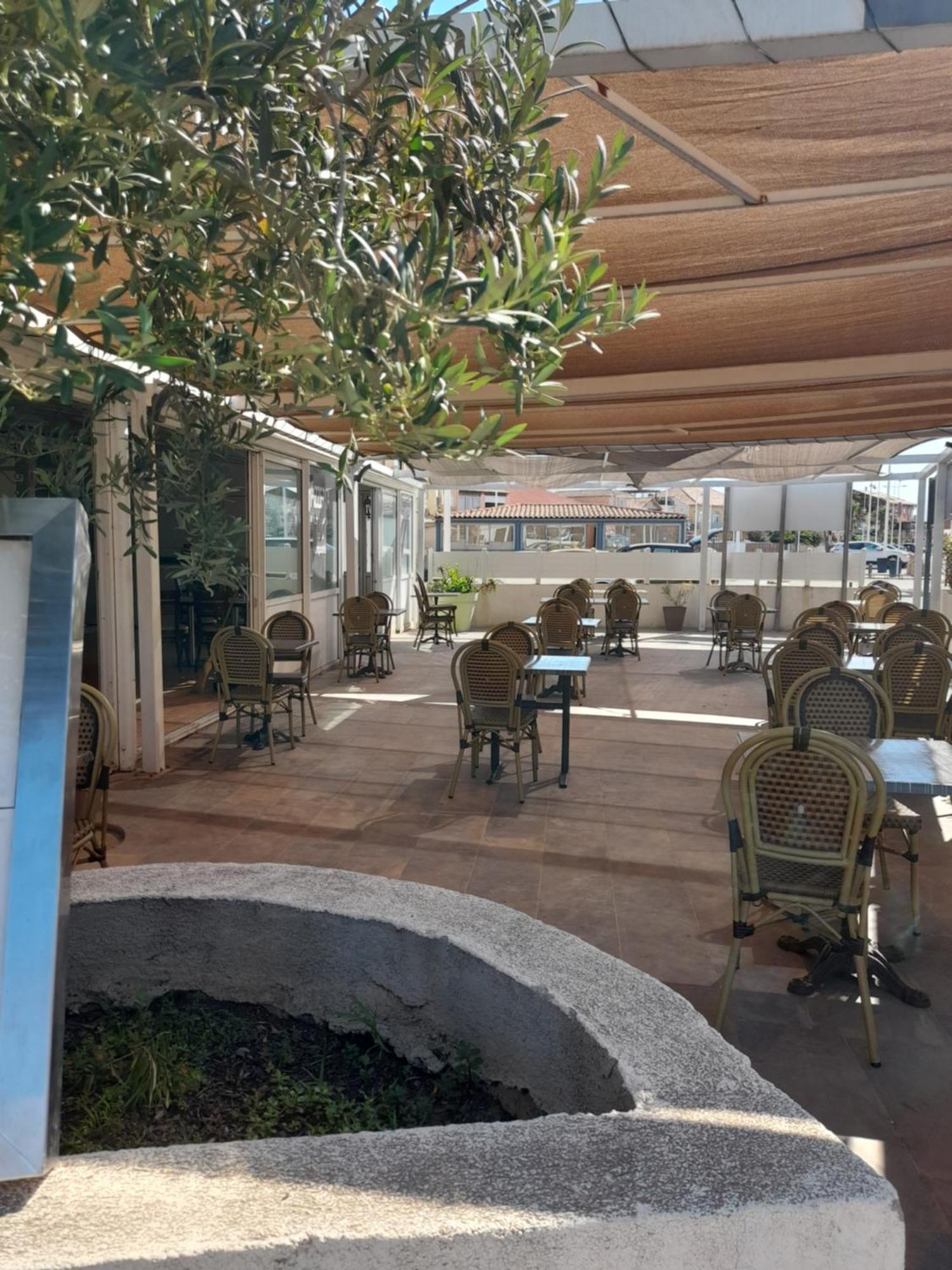 Hotel Restaurant Calypso Fos-sur-Mer Exterior foto