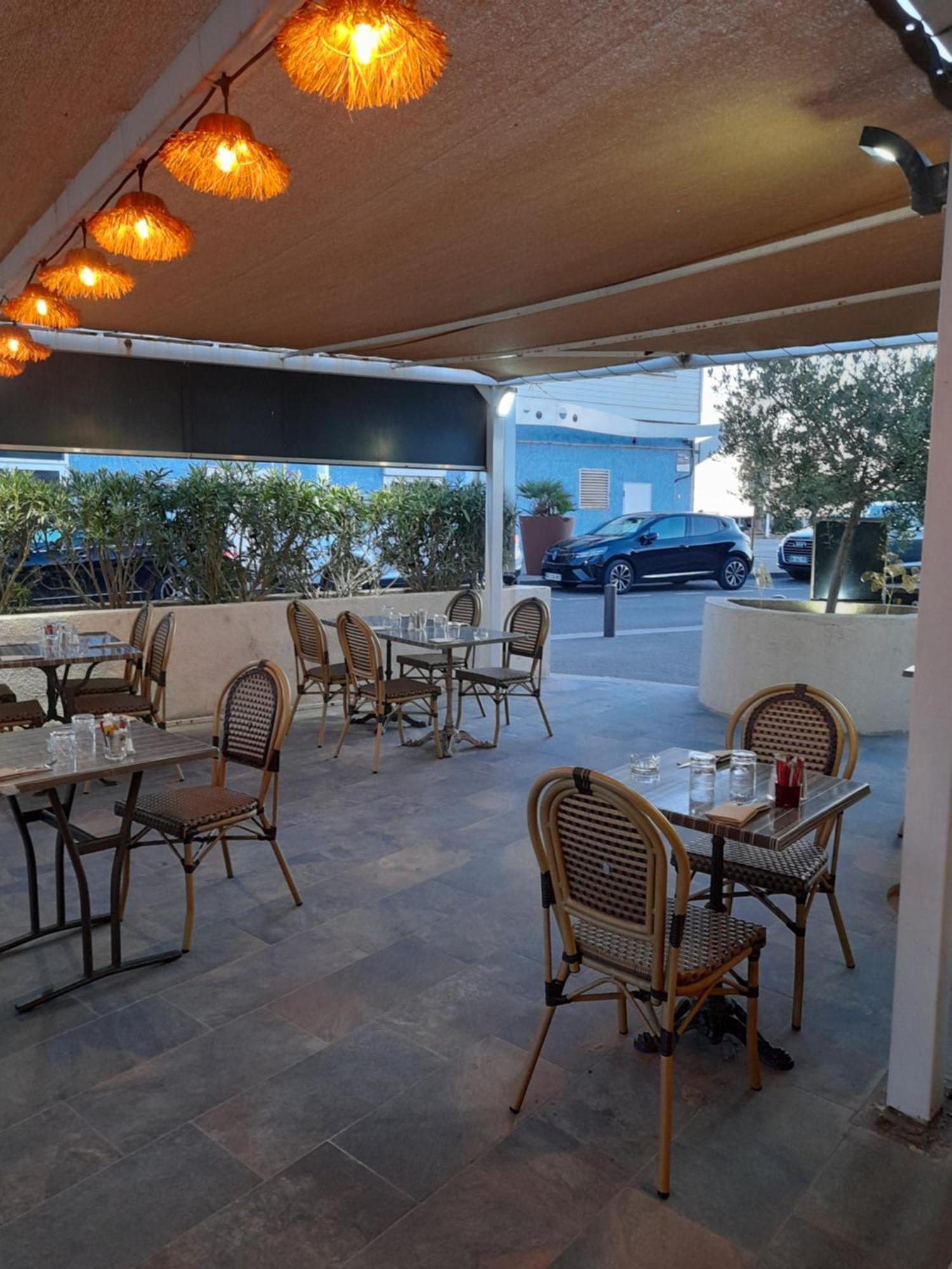Hotel Restaurant Calypso Fos-sur-Mer Exterior foto